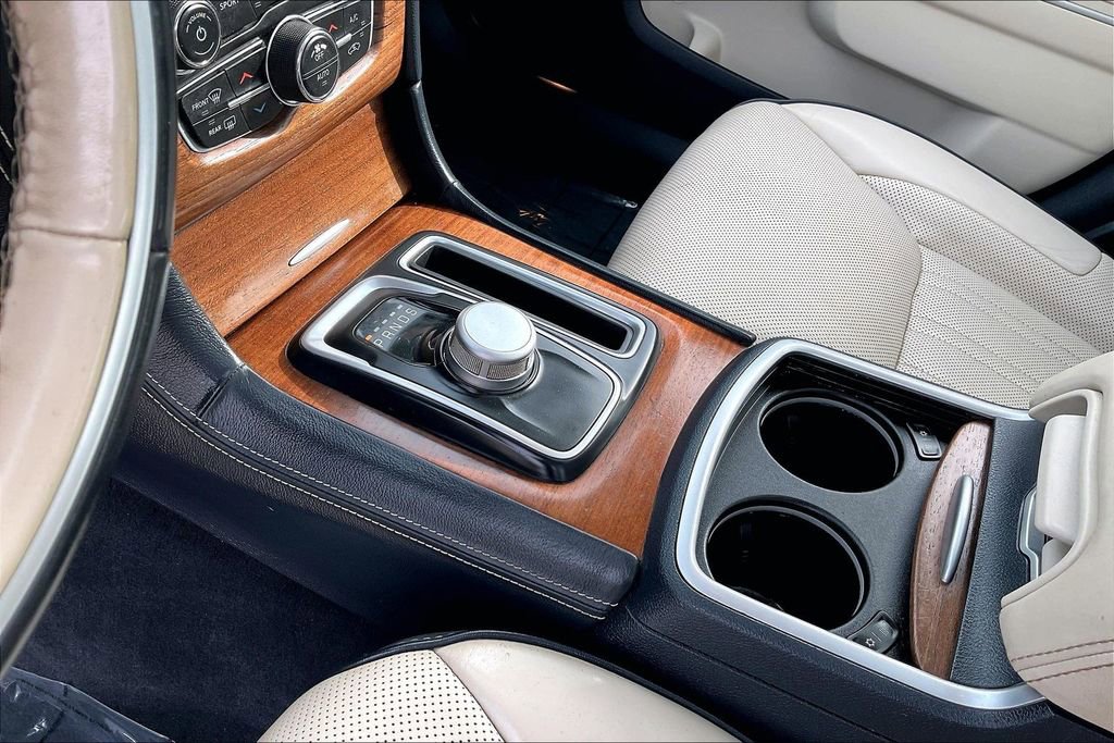 Used 2019 Chrysler 300 C w/ Safetytec Plus Group image 17