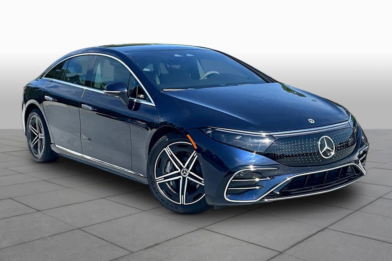 Used 2023 Mercedes-Benz EQS 580 4MATIC Sedan image 2