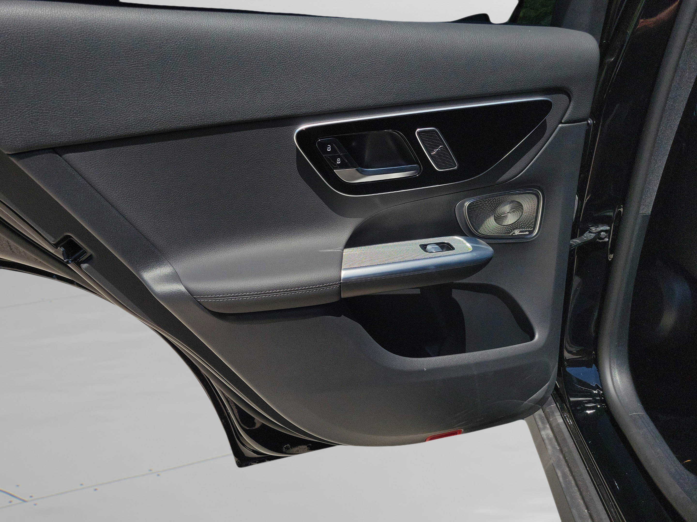 Certified 2025 Mercedes-Benz GLC 300 image 7