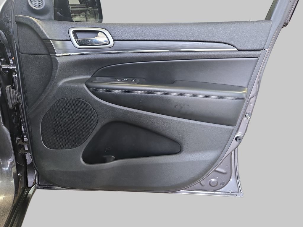 Used 2019 Jeep Grand Cherokee Limited w/ Luxury Group II AWD/4WD image 12