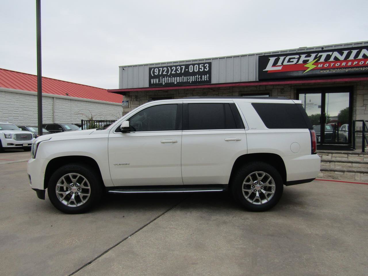 Used 2015 GMC Yukon SLT w/ HD Trailering Package RWD image 2