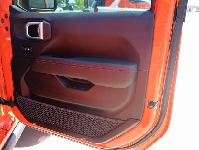 Used 2019 Jeep Wrangler Unlimited Rubicon w/ Uconnect 4C Nav & Sound Group AWD/4WD image 10