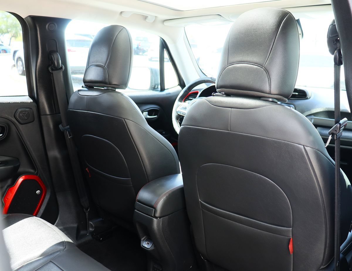 Used 2019 Jeep Renegade Trailhawk AWD/4WD image 28