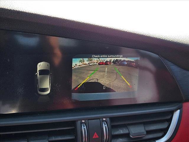 Used 2018 Alfa Romeo Giulia RWD image 12