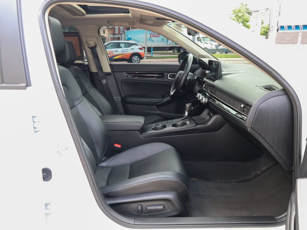 Used 2022 Honda Civic Touring image 30