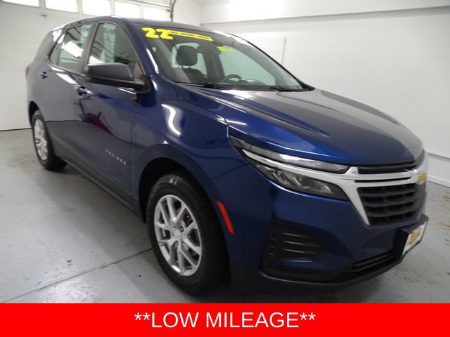 Certified 2022 Chevrolet Equinox LS AWD/4WD image 1