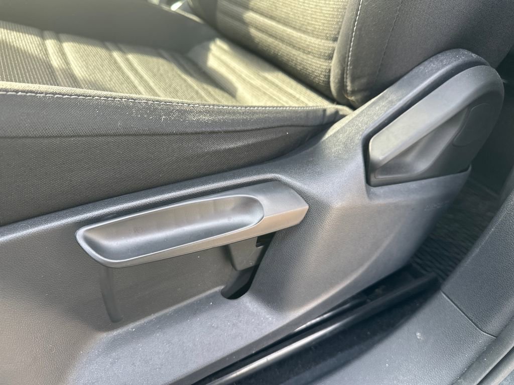 Used 2024 Volkswagen Tiguan S image 4