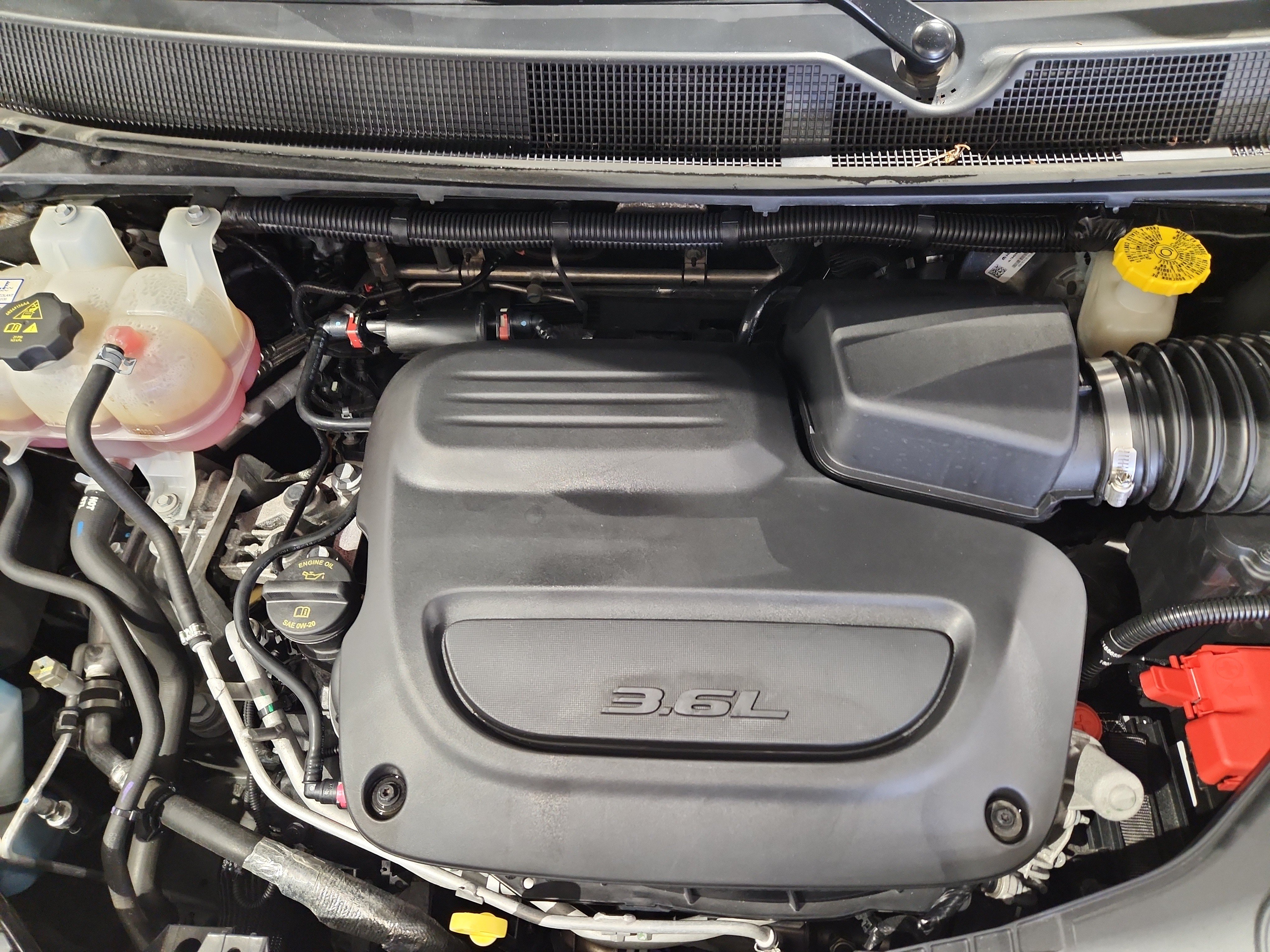 Used 2023 Chrysler Voyager LX FWD image 25