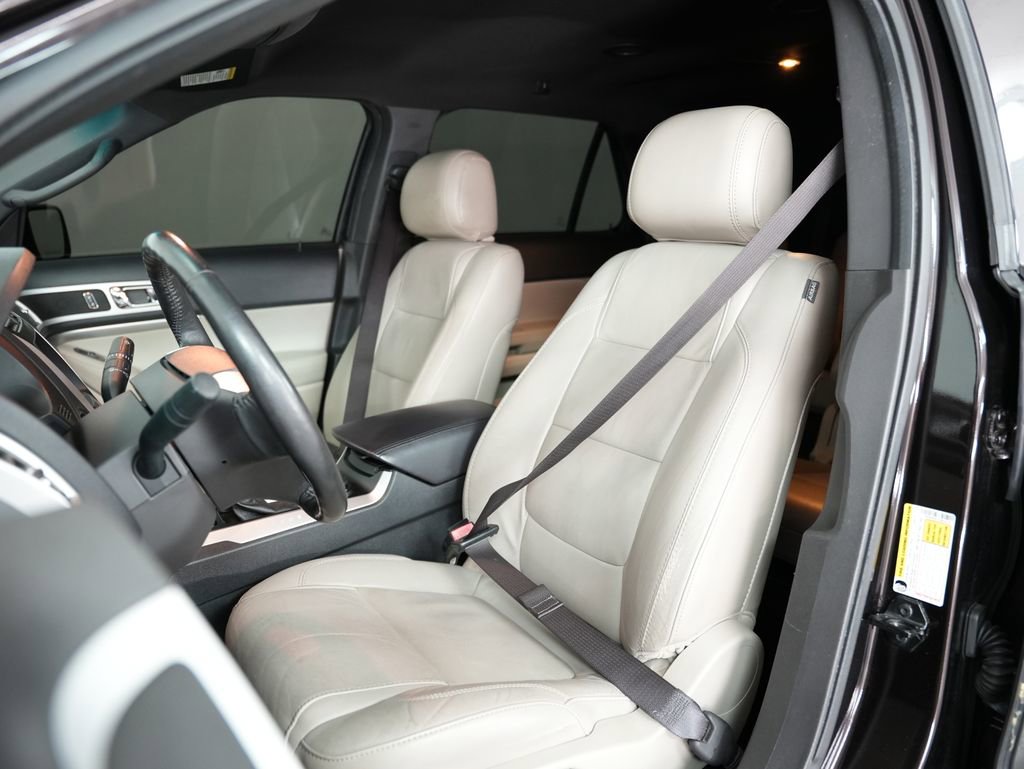 Used 2013 Ford Explorer XLT image 44