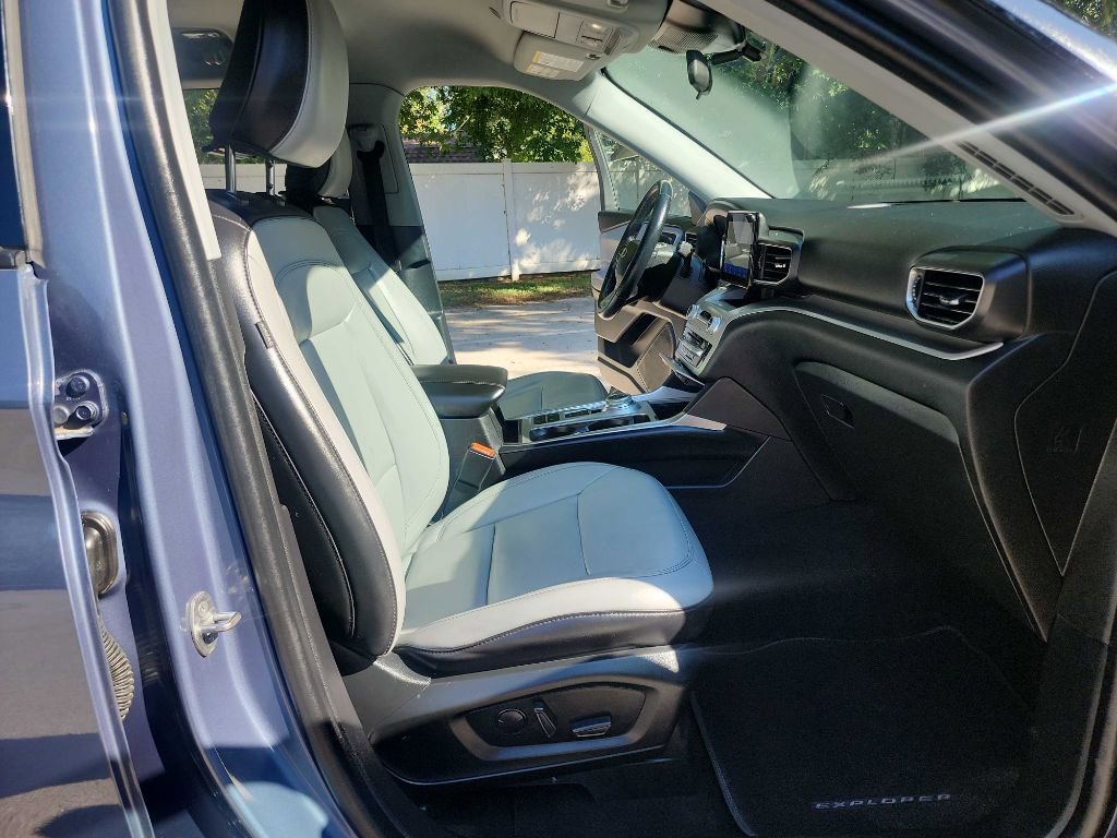 Used 2021 Ford Explorer XLT w/ Equipment Group 202A image 39