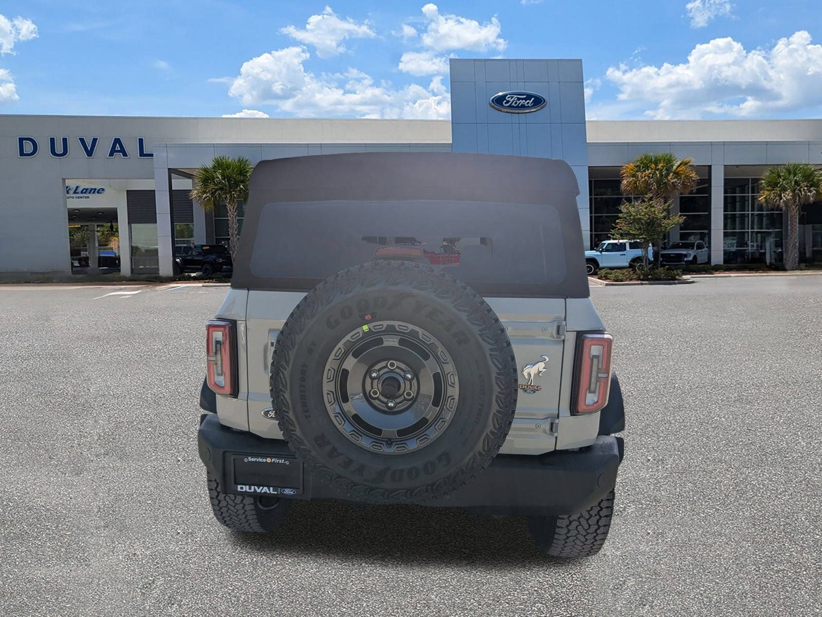 New 2025 Ford Bronco Outer Banks w/ Sasquatch Package AWD/4WD image 5