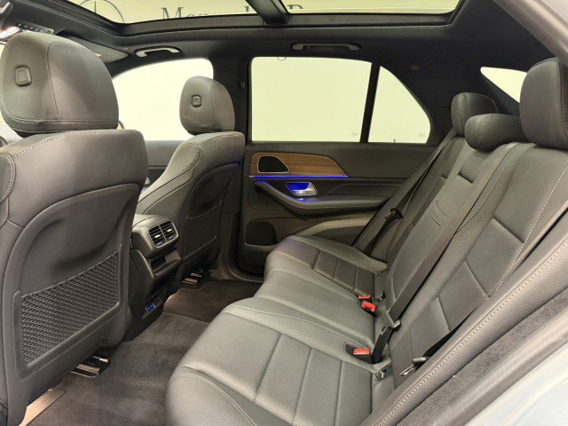 Used 2025 Mercedes-Benz GLE 450e 4MATIC w/ Driver Assistance Package image 24