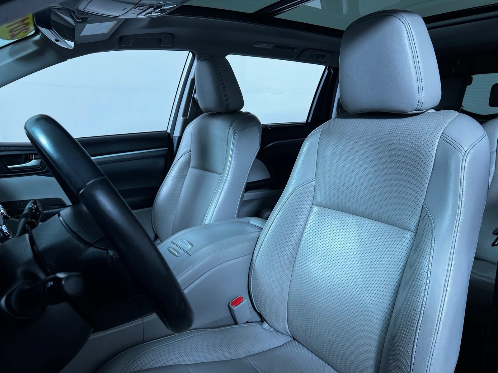 Used 2018 Toyota Highlander Limited Platinum AWD/4WD image 10