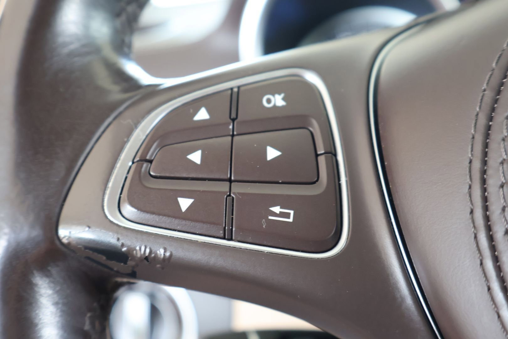 Used 2019 Mercedes-Benz GLS 450 4MATIC image 25