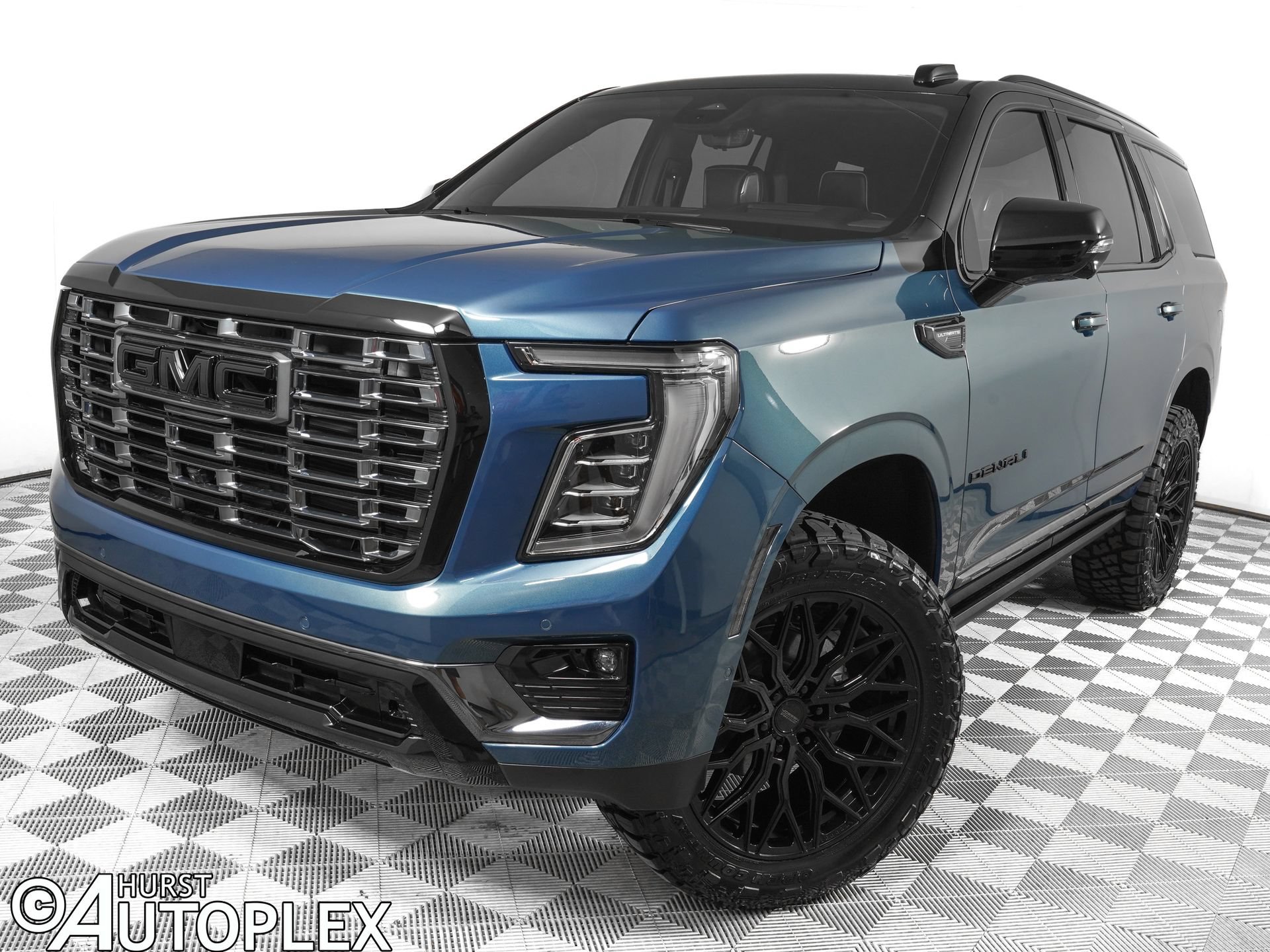 Used 2026 GMC Yukon Denali Ultimate AWD/4WD image 1