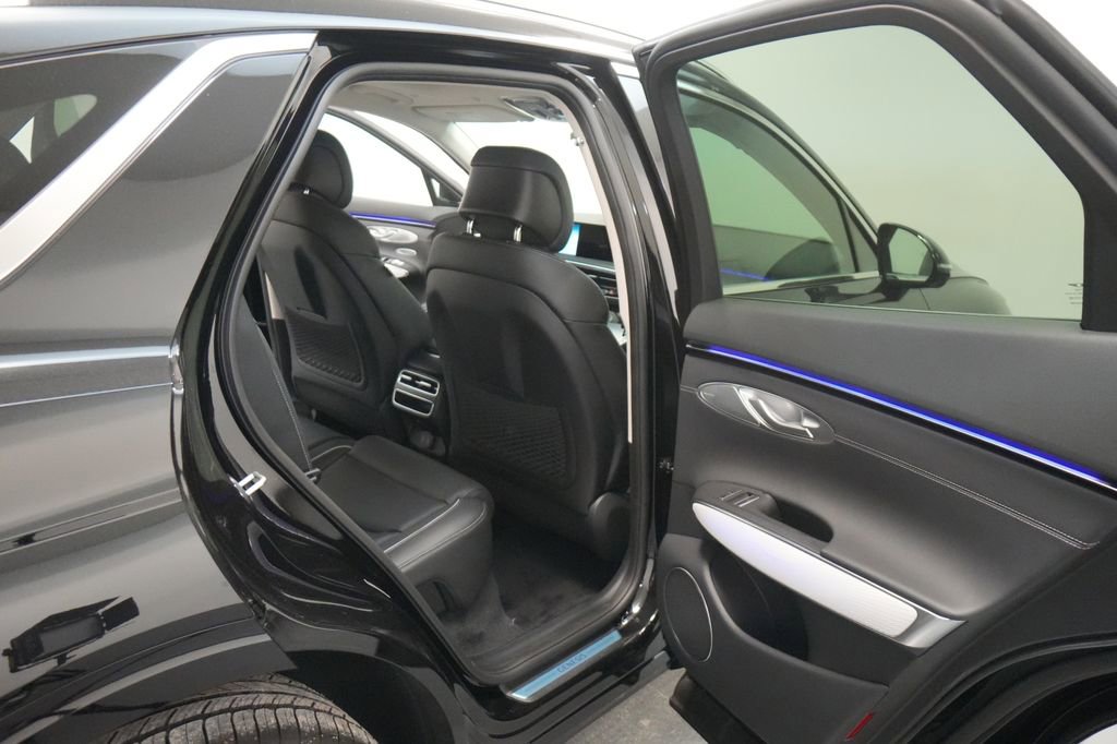 New 2026 Genesis GV70 2.5T Advanced image 31