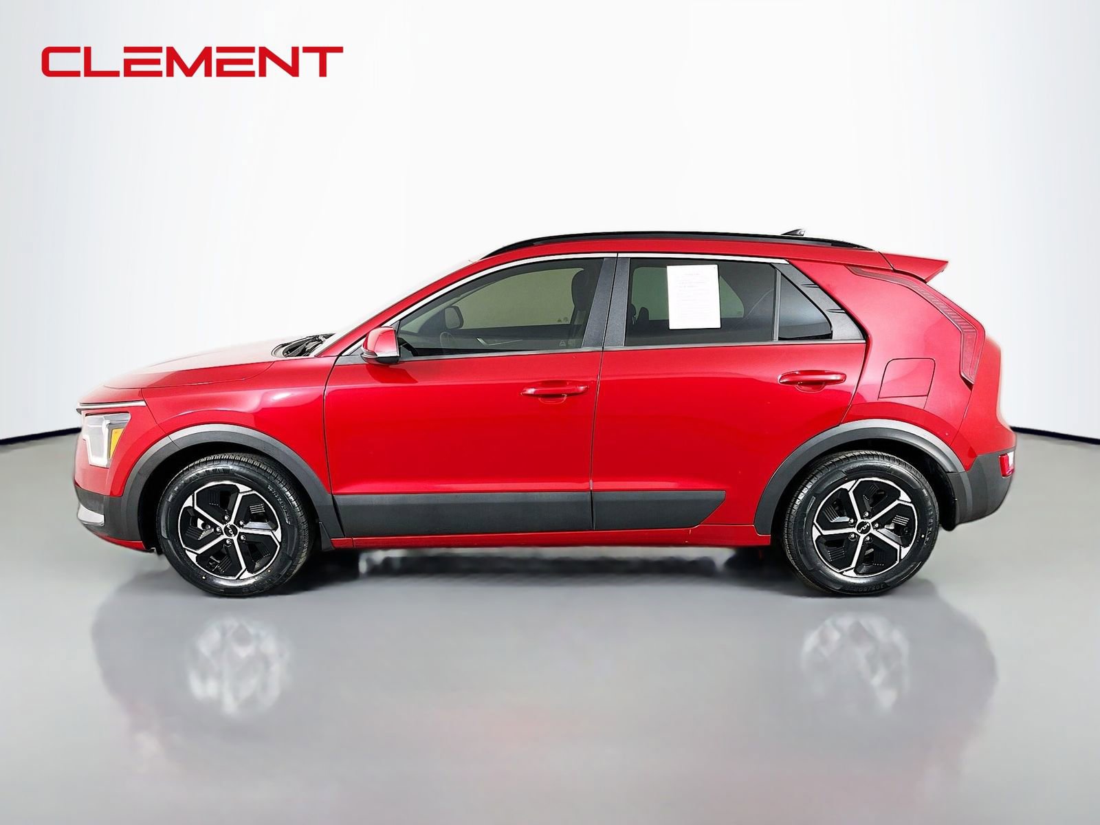 Used 2024 Kia Niro LX FWD image 5