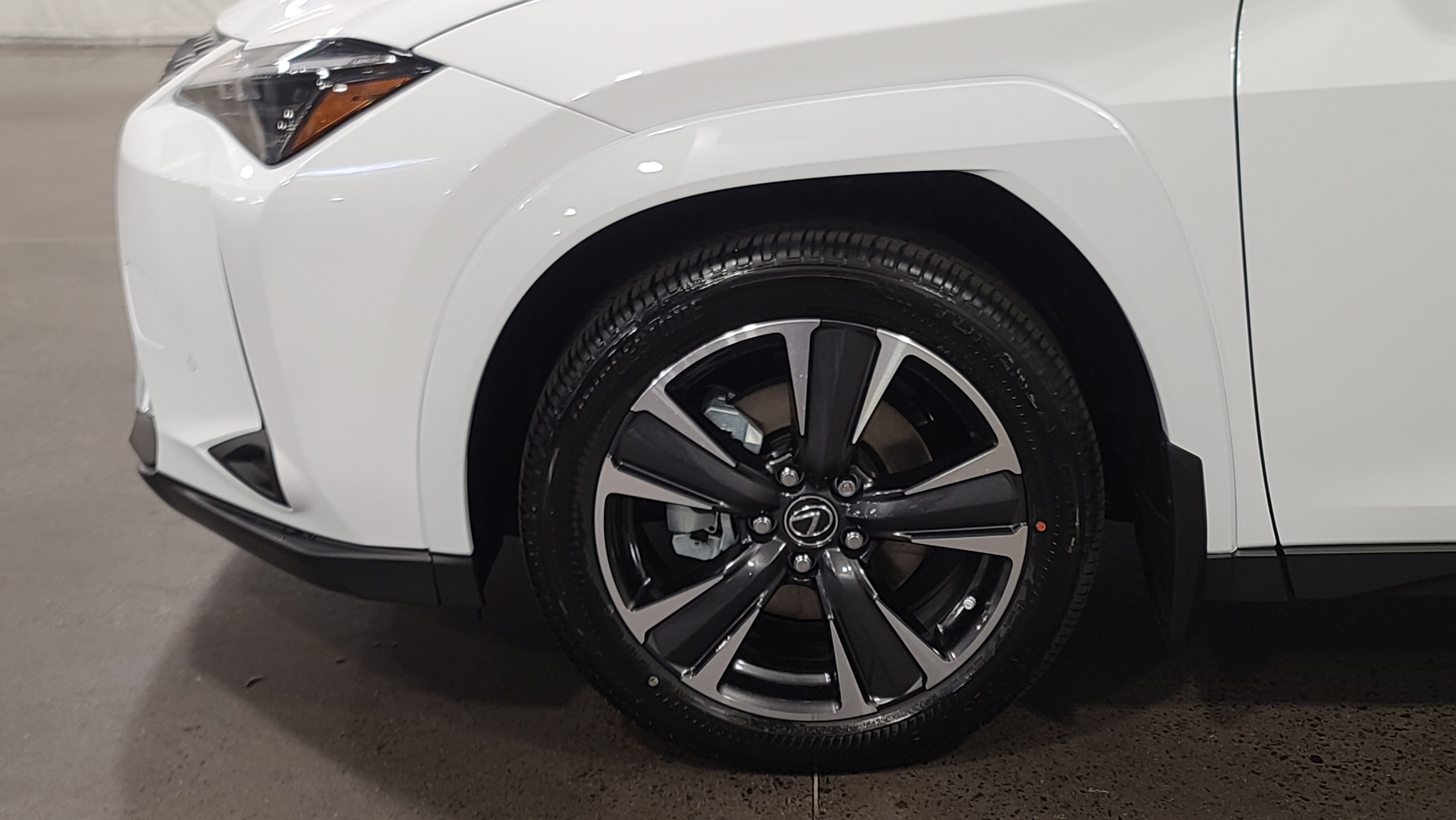 Certified 2026 Lexus UX 300h FWD w/ Accessory Package (2T) image 13