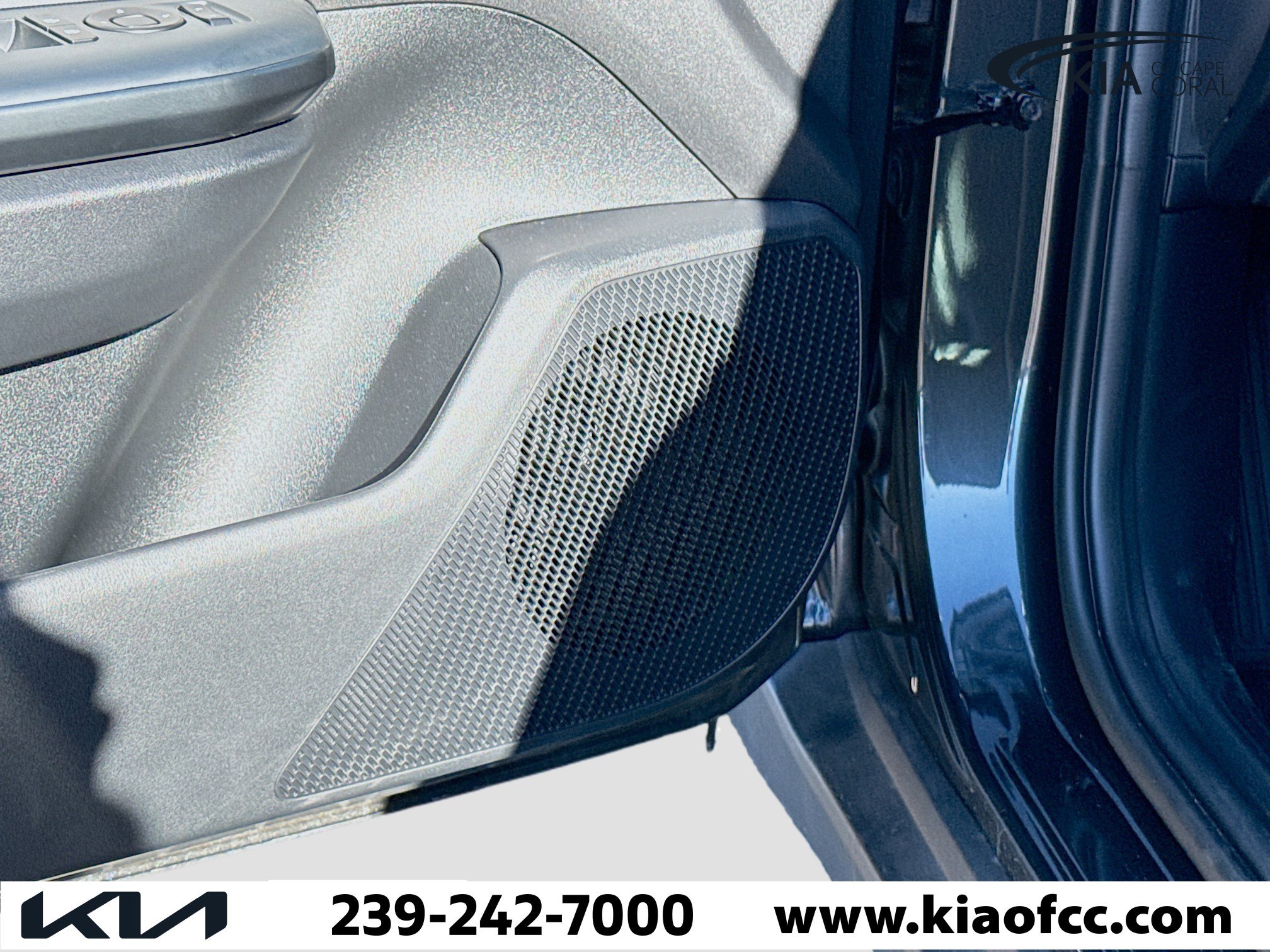 New 2025 Kia K4 LXS image 22