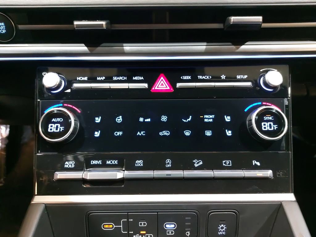 Used 2024 Hyundai Santa Fe Limited image 25