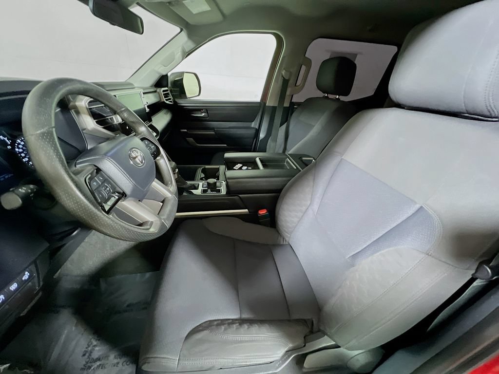 Used 2022 Toyota Tundra SR5 w/ SR5 Convenience Package AWD/4WD image 17