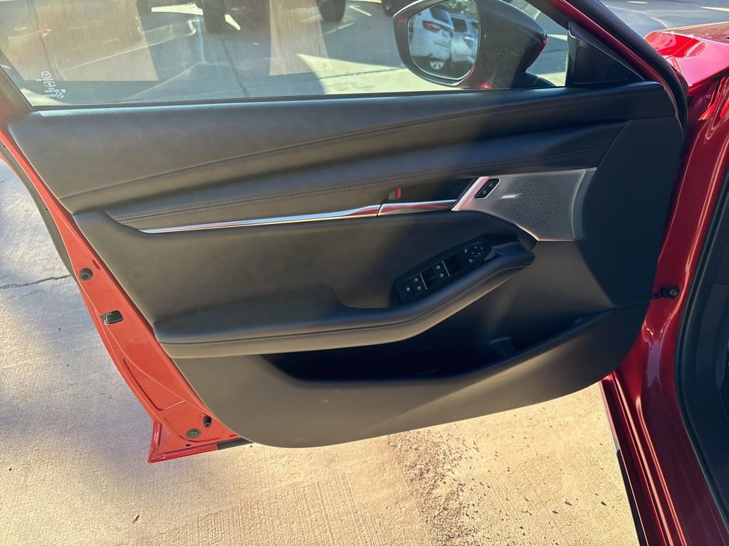 Used 2022 MAZDA MAZDA3 s image 13
