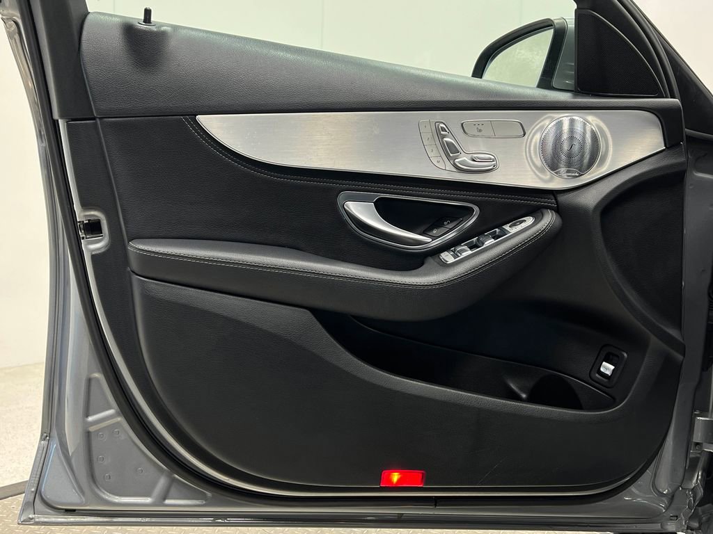 Used 2015 Mercedes-Benz C 300 4MATIC Sedan image 16