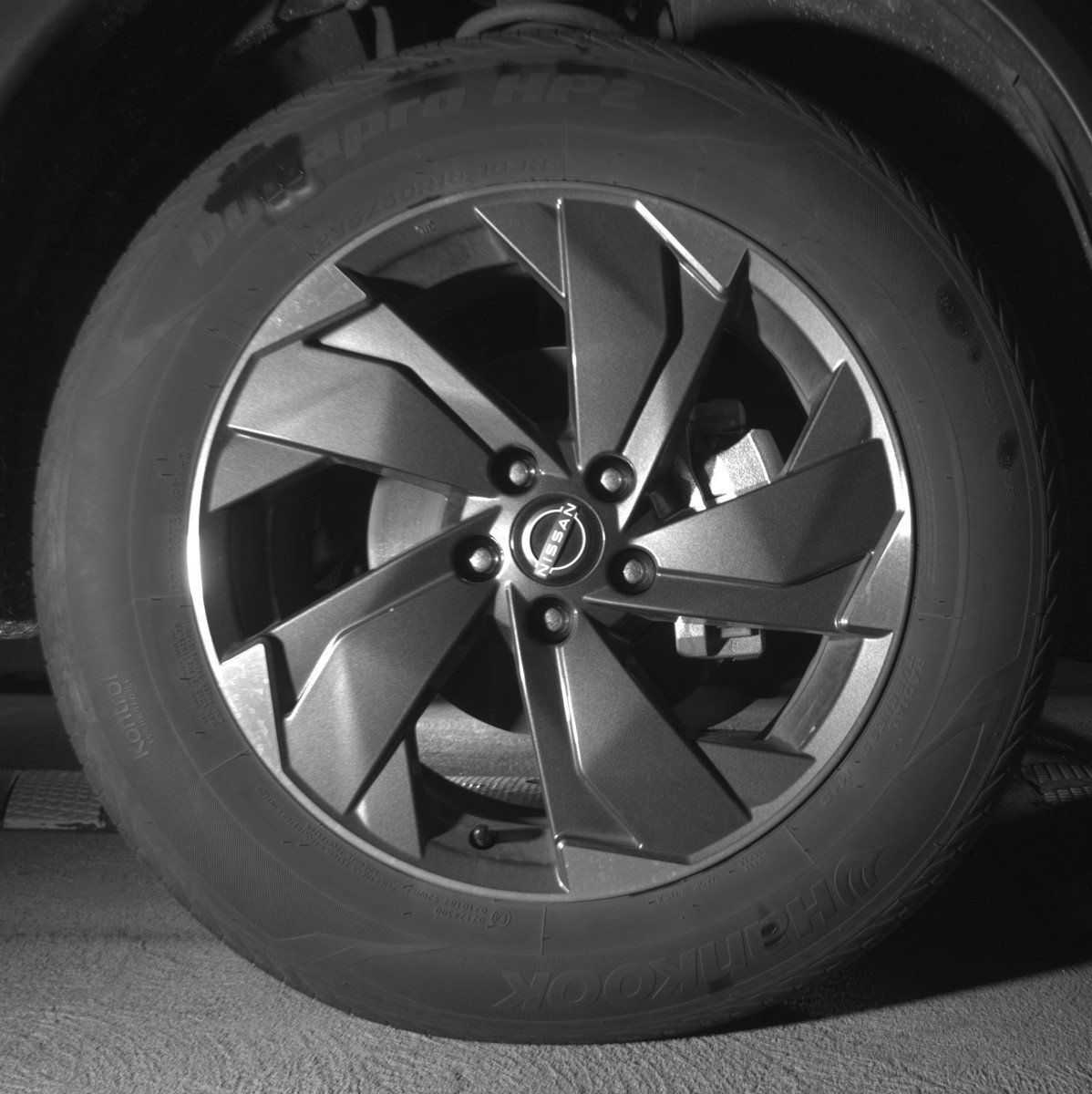 Used 2025 Nissan Rogue SV image 13