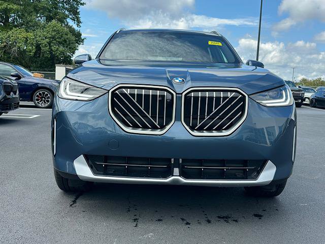 New 2026 BMW X3 xDrive30i w/ Premium Package AWD/4WD image 2