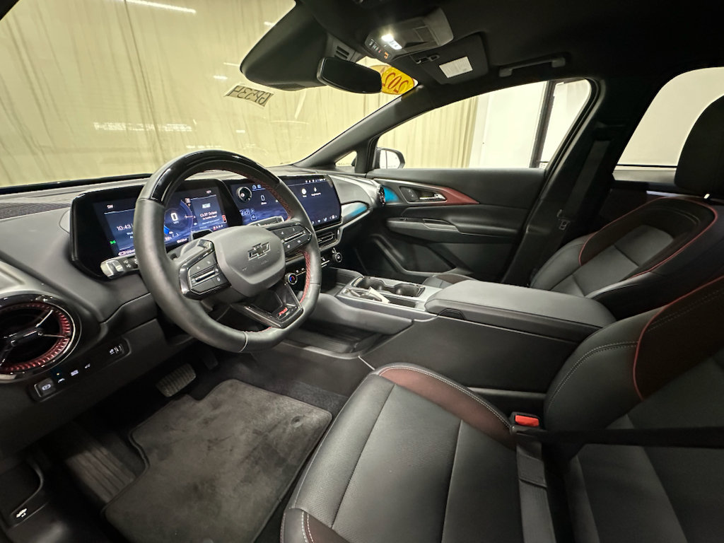 Certified 2024 Chevrolet Equinox EV RS FWD image 23