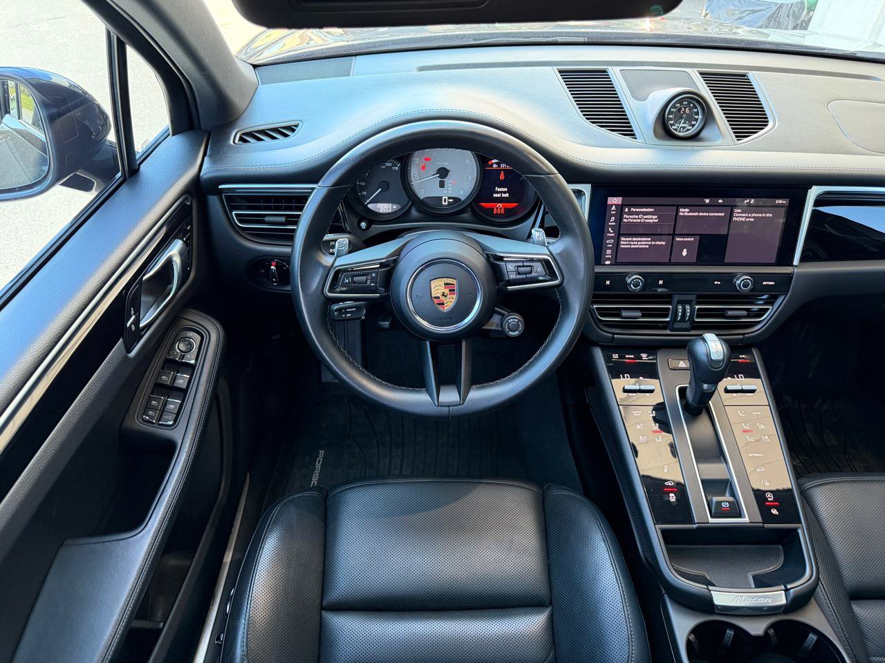 Used 2022 Porsche Macan S w/ Premium Package Plus AWD/4WD image 5