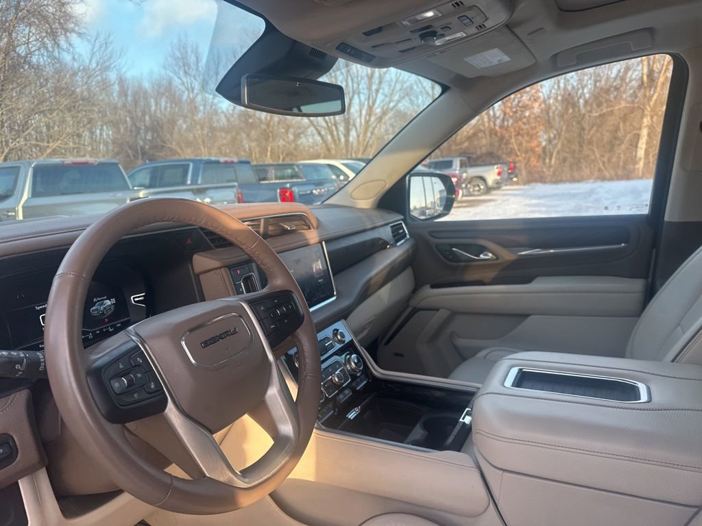 Used 2023 GMC Yukon Denali image 17