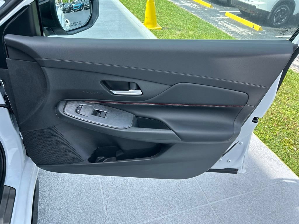 New 2026 Nissan Sentra SR w/ Floor Mat Package FWD image 39