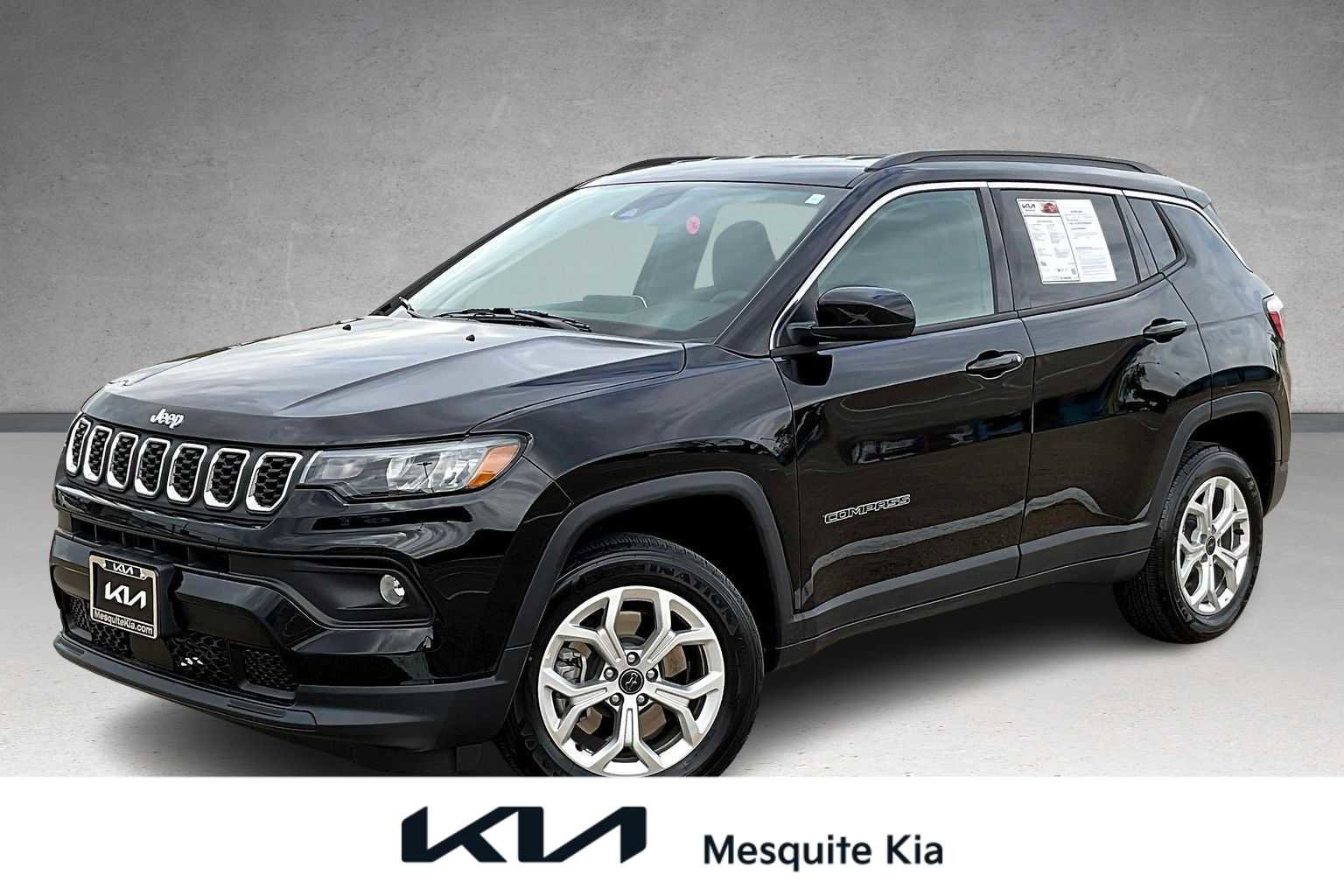 Used 2025 Jeep Compass Latitude image 1