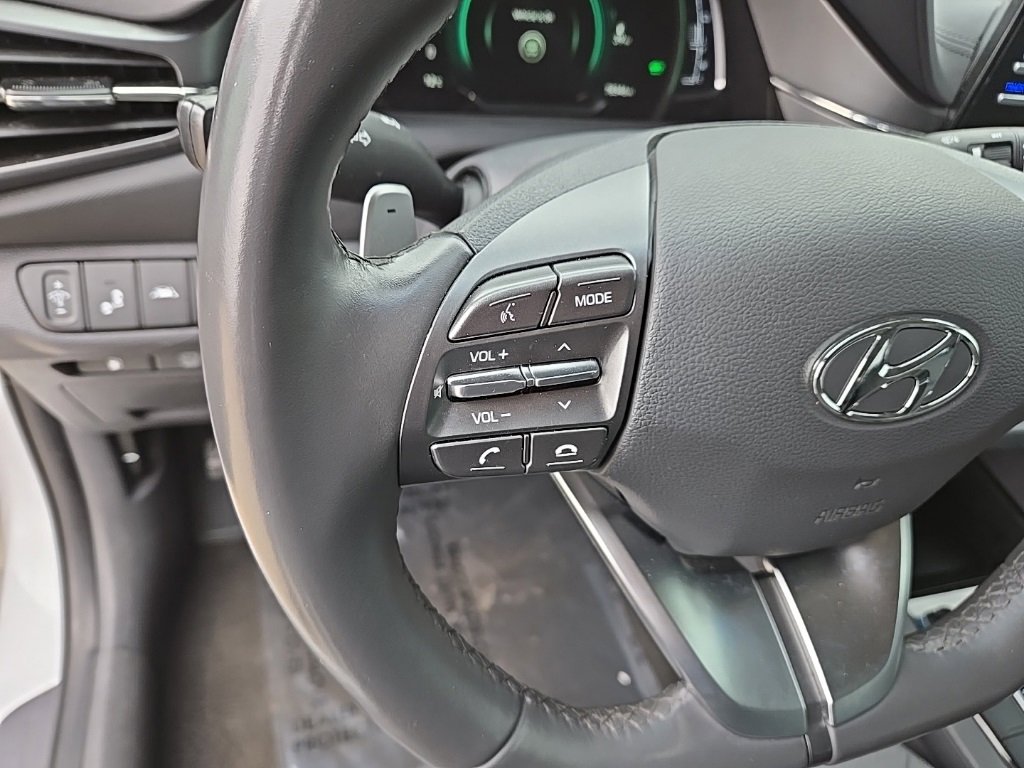 Used 2020 Hyundai Ioniq SE image 20
