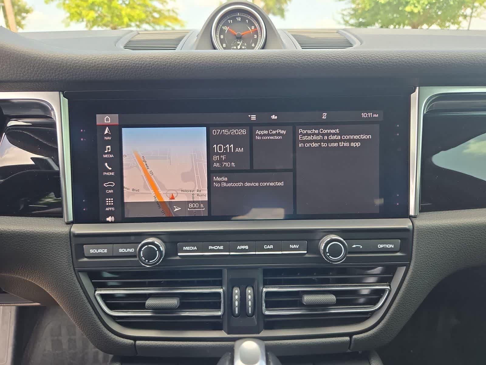 Used 2020 Porsche Macan AWD/4WD image 27