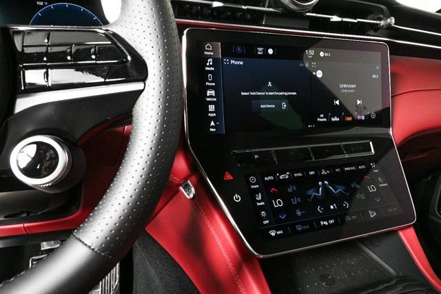 New 2025 Maserati Grecale Modena image 17