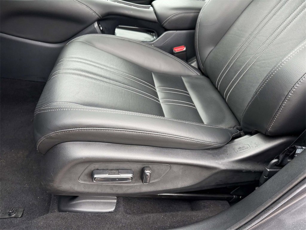 Used 2023 Honda HR-V EX-L image 12