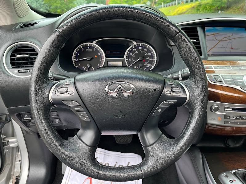 Used 2013 INFINITI JX35 AWD w/ Premium Pkg image 12