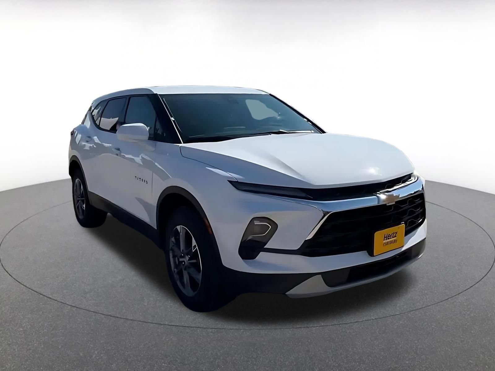 Used 2026 Chevrolet Blazer LT AWD/4WD image 3