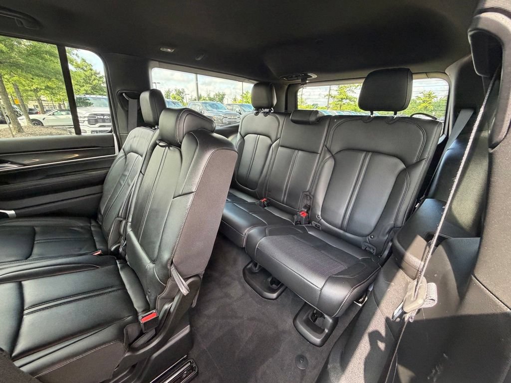 Certified 2023 Jeep Wagoneer 4WD image 19