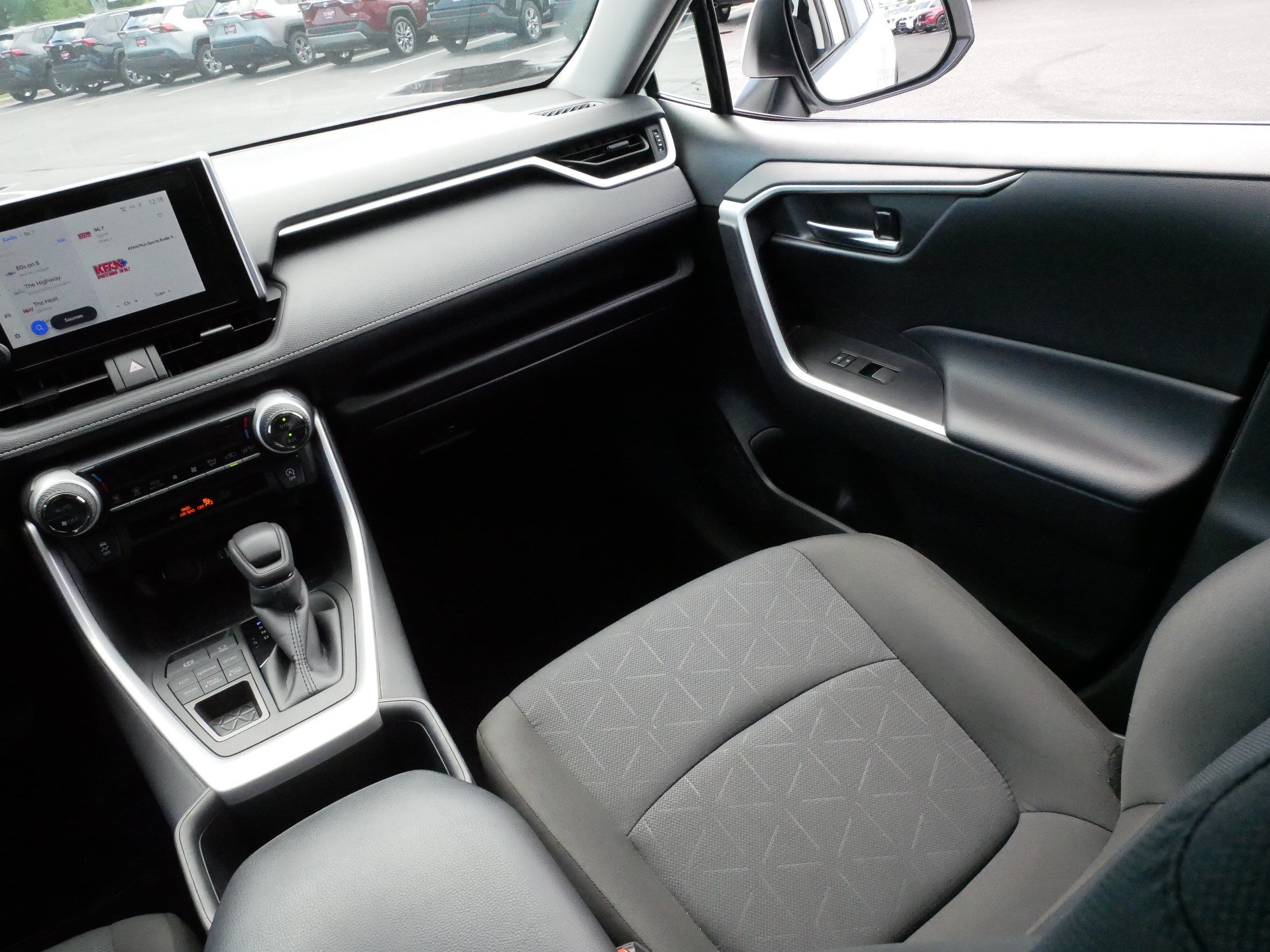 Certified 2025 Toyota RAV4 XLE AWD/4WD image 11