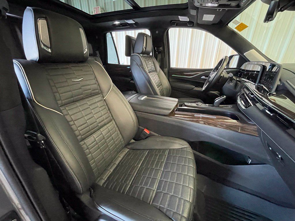 Used 2023 Cadillac Escalade Sport Platinum w/ LPO, ONYX Package AWD/4WD image 67