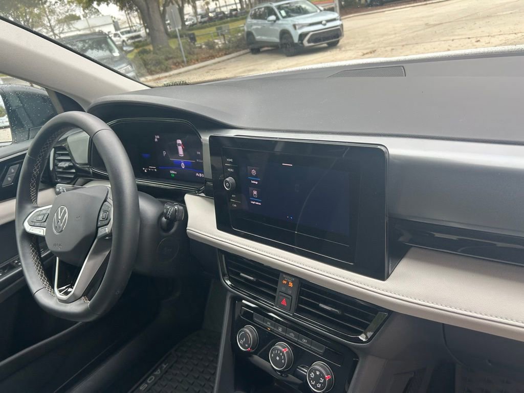 Certified 2025 Volkswagen Taos S image 36