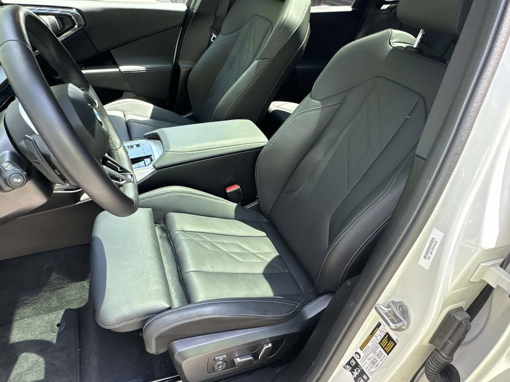 Used 2025 BMW X3 xDrive30i AWD/4WD image 12