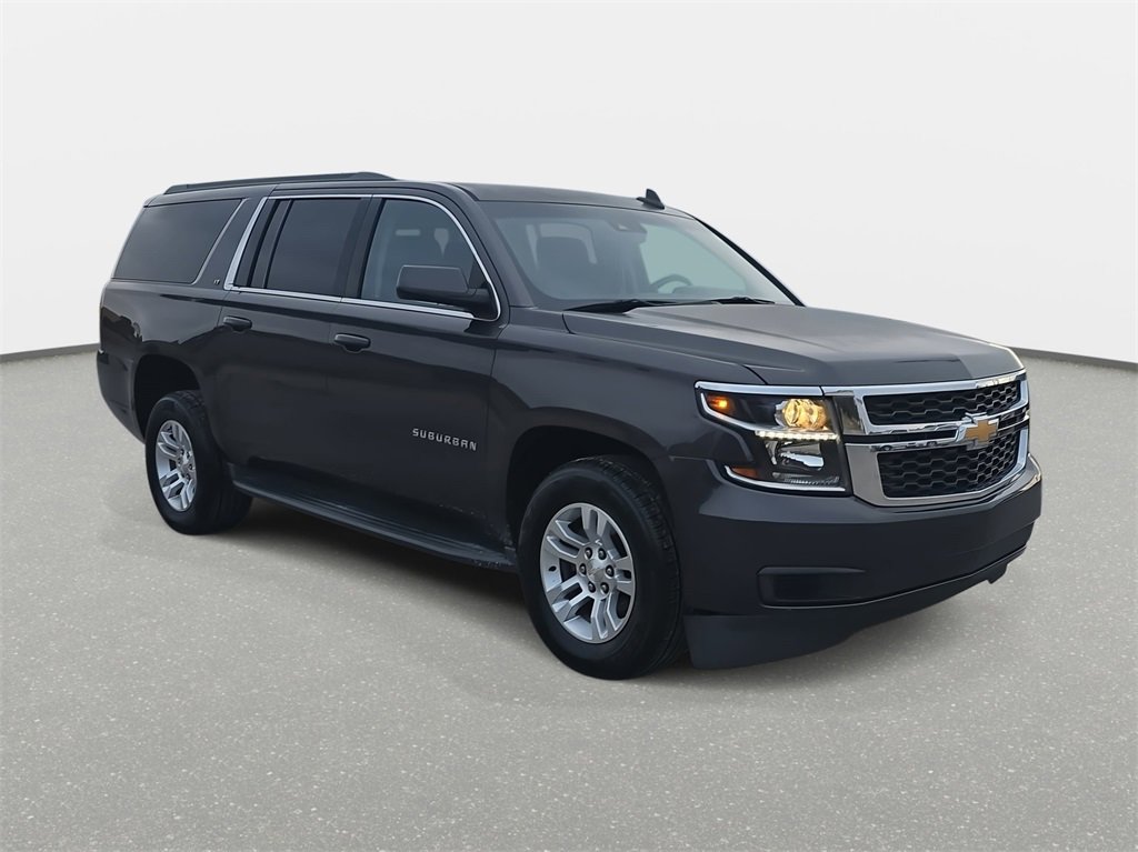Used 2017 Chevrolet Suburban LT image 3