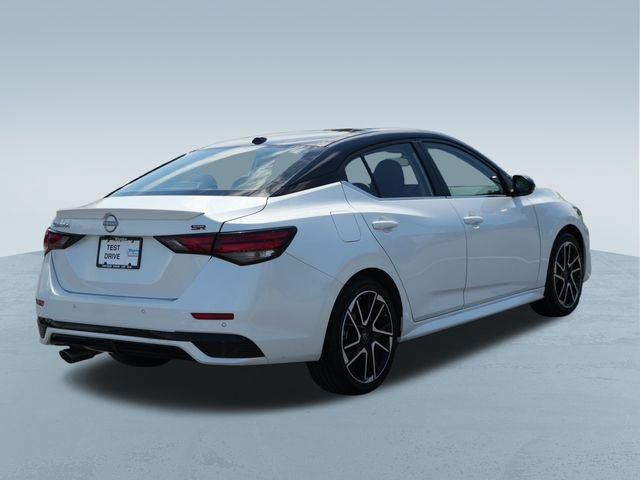 Used 2025 Nissan Sentra SR FWD image 9