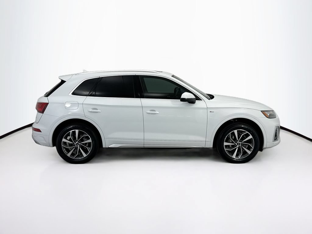 Used 2022 Audi Q5 2.0T Premium Plus w/ Premium Plus Package AWD/4WD image 4