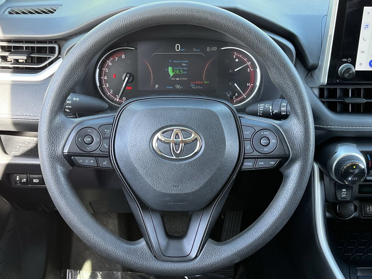 Used 2025 Toyota RAV4 XLE AWD/4WD image 11