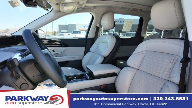 New 2026 Lincoln Nautilus Reserve AWD/4WD image 12